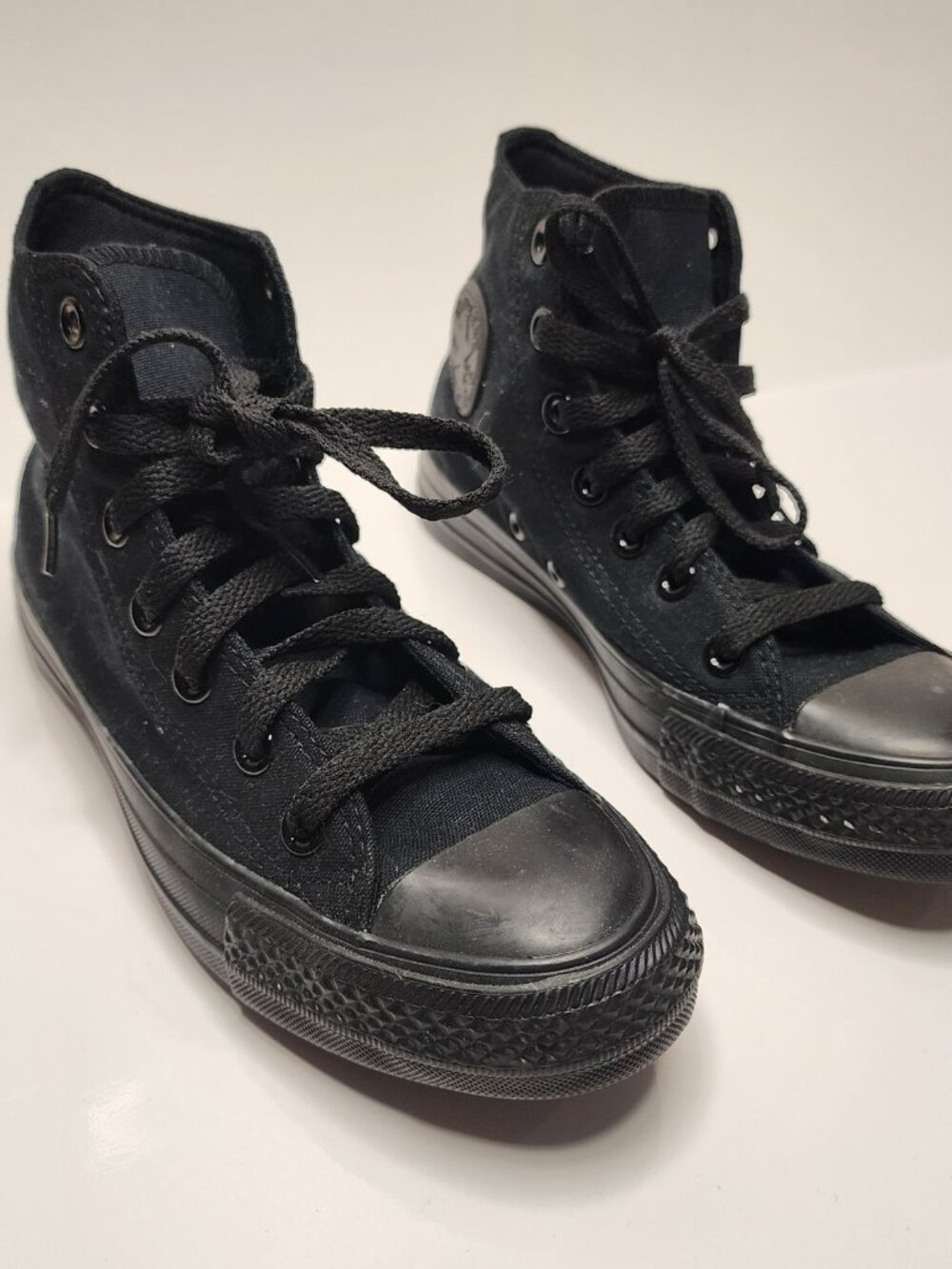 Converse Chuck Taylor All Star Hi-Top — All Black Monochrome, Women's Size 6